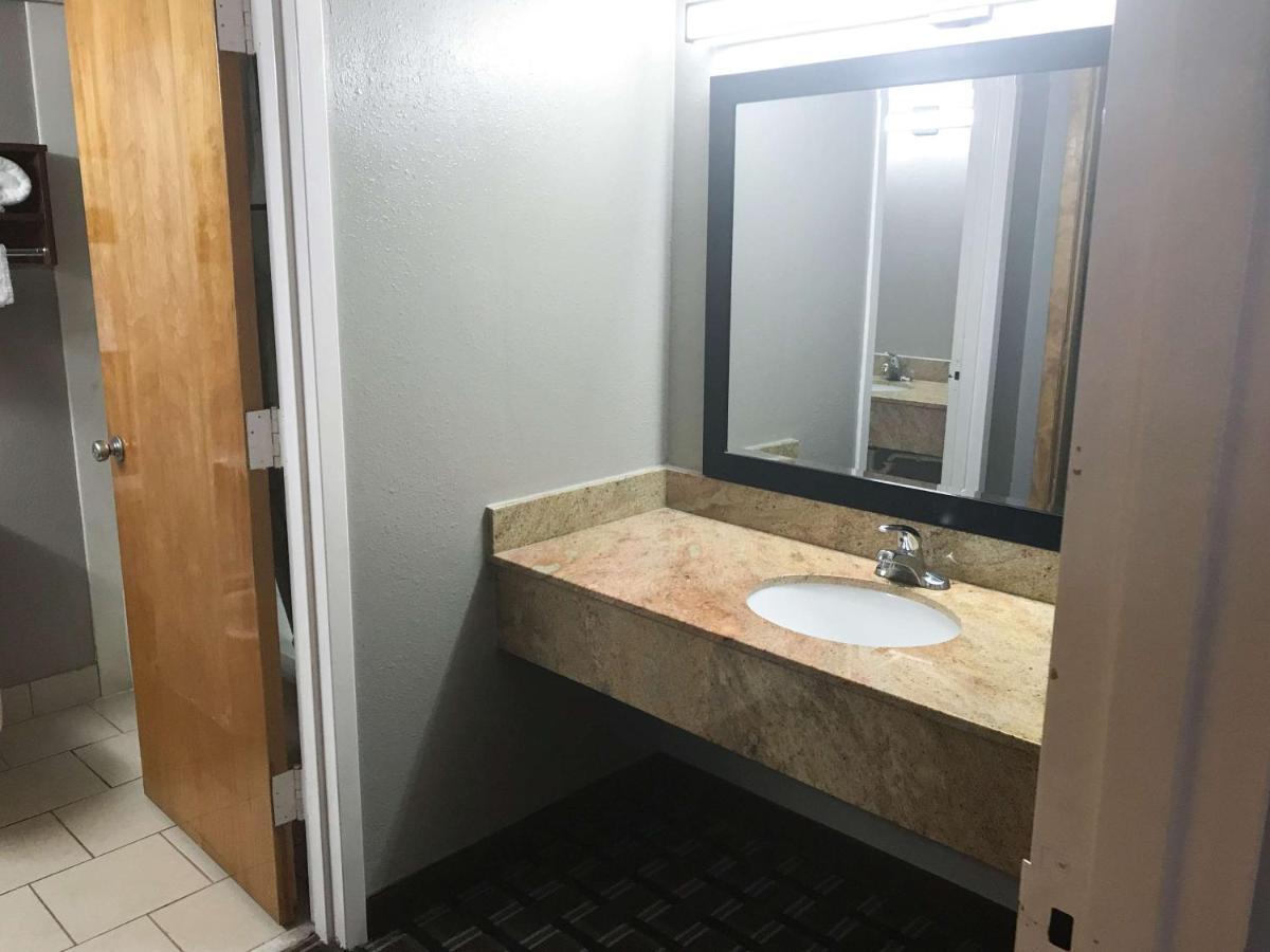 Studio 6 Suites Tupelo, Ms Екстериор снимка